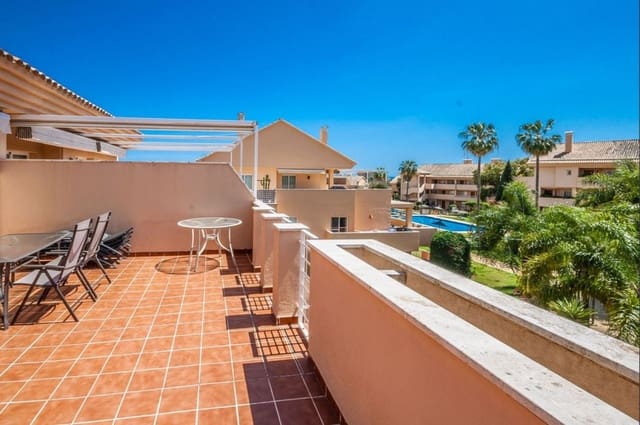 2 soveværelse Penthouse til salg i Elviria, Marbella med swimmingpool garage - € 435.000 (Ref: 9533334)
