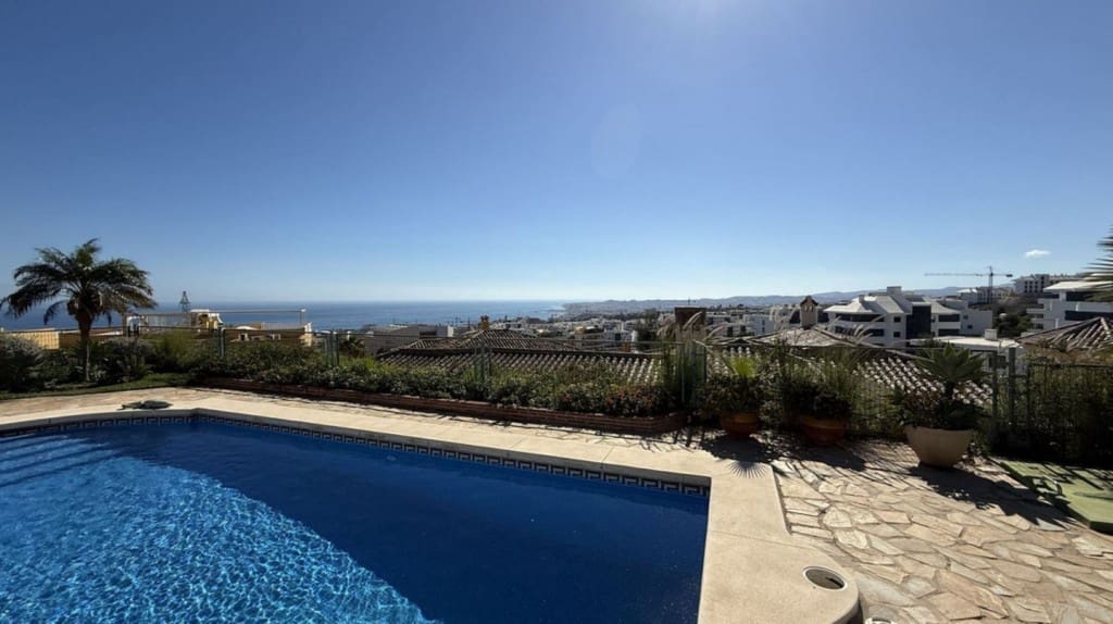 Villa til salg i Benalmadena med swimmingpool garage - € 1.800.000 (Ref: 9542981)