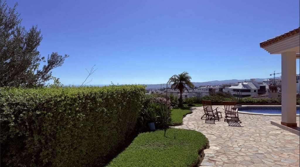 Villa til salg i Benalmadena med swimmingpool garage - € 1.800.000 (Ref: 9542981)