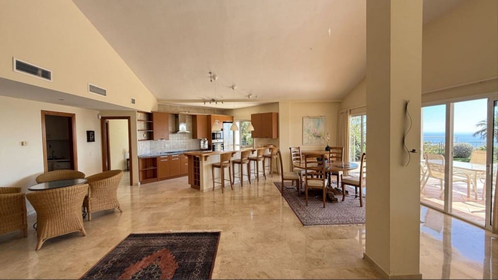 Villa til salg i Benalmadena med swimmingpool garage - € 1.800.000 (Ref: 9542981)