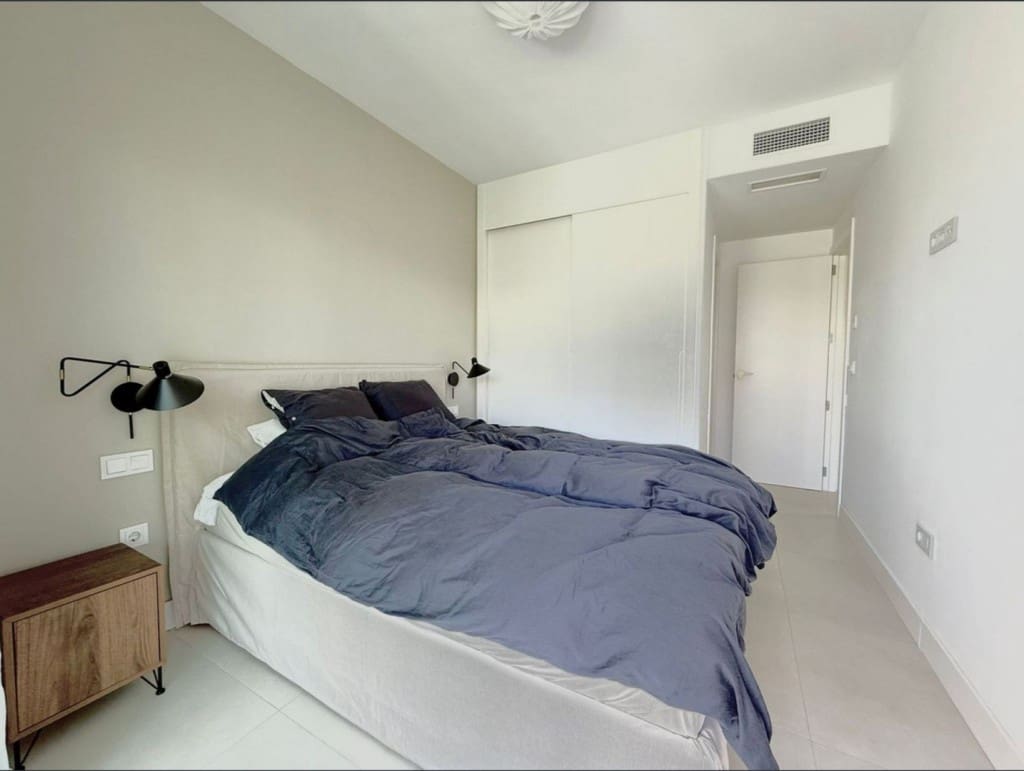 Apartamento de 2 habitaciones en Fuengirola en venta con piscina garaje - 449.000 € (Ref: 9542982)