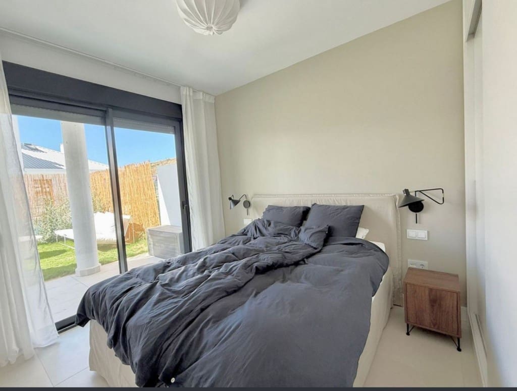 Apartamento de 2 habitaciones en Fuengirola en venta con piscina garaje - 449.000 € (Ref: 9542982)