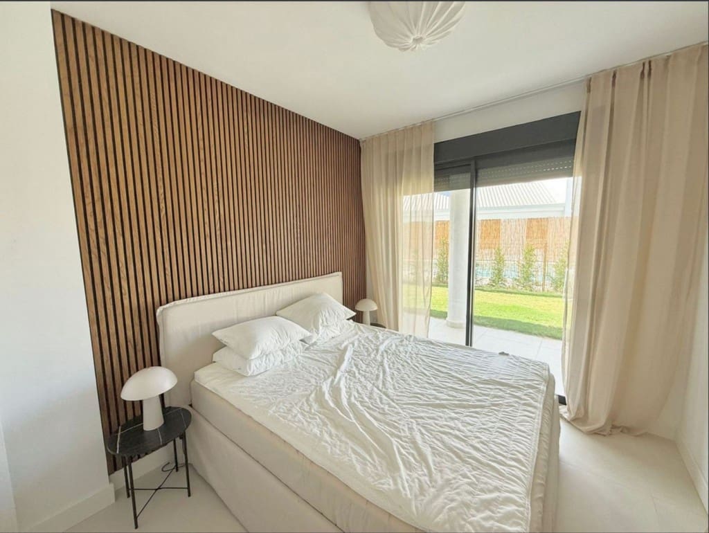 Apartamento de 2 habitaciones en Fuengirola en venta con piscina garaje - 449.000 € (Ref: 9542982)