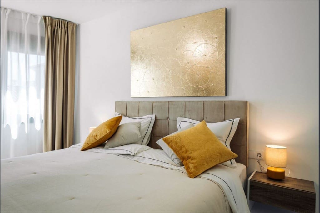 3 sovrum Hus till salu i El Paraiso med pool garage - 560 000 € (Ref: 9547511)