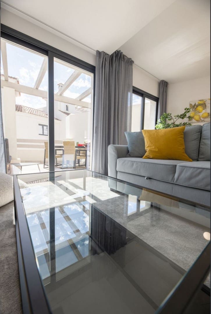 3 sovrum Hus till salu i El Paraiso med pool garage - 560 000 € (Ref: 9547511)