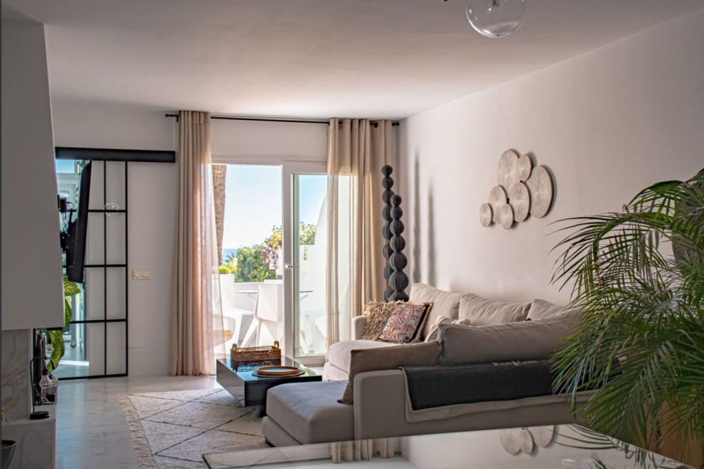 2 sypialnia Dom na sprzedaż w El Paraiso z basenem garażem - 525 000 € (Ref: 9547512)