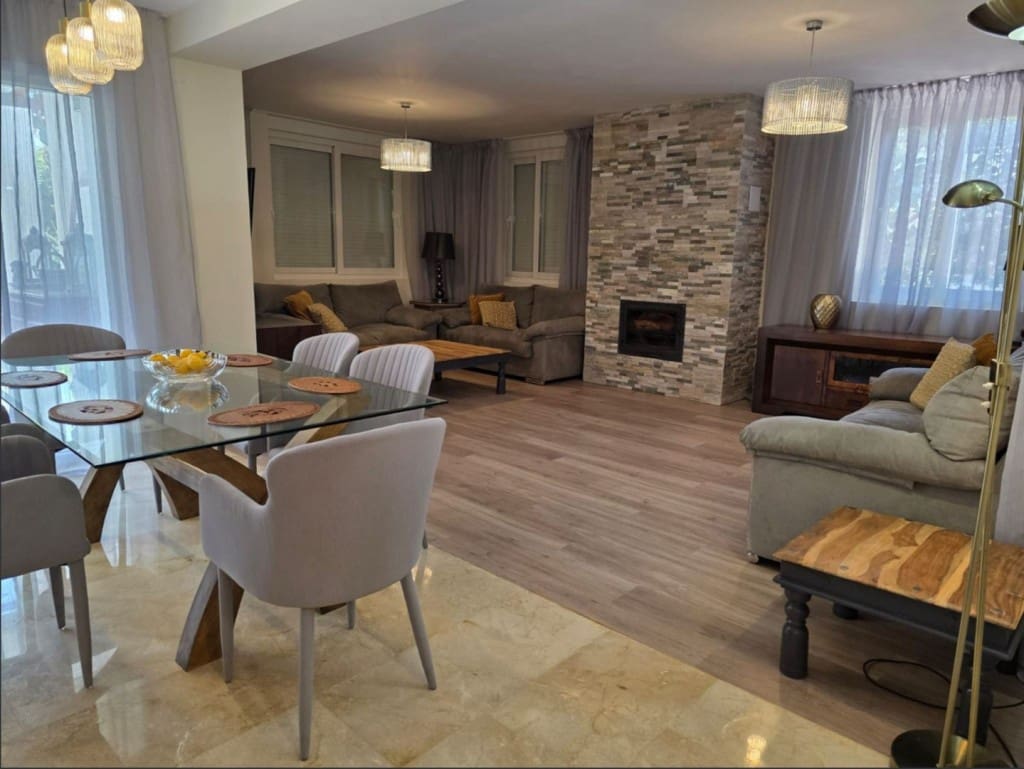 4 bedroom Villa for sale in Marbesa with pool garage - € 1,290,000 (Ref: 9550565)