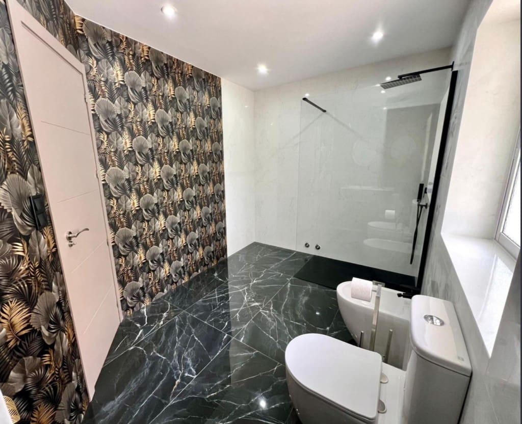 4 bedroom Villa for sale in Marbesa with pool garage - € 1,290,000 (Ref: 9550565)