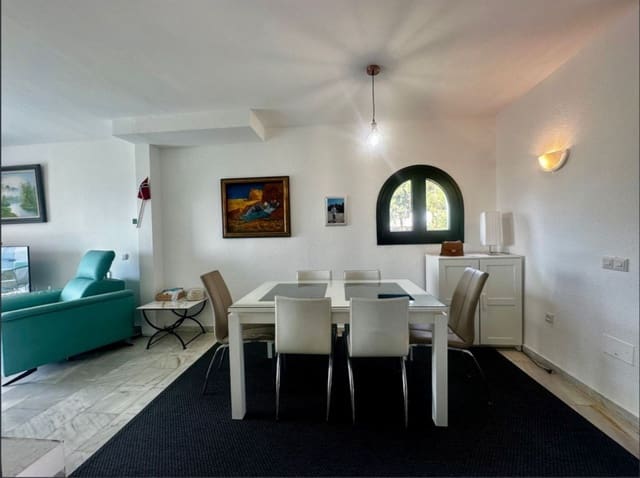 4 soveværelse Semi-Rækkehus til salg i Calahonda, Mijas med swimmingpool - € 749.000 (Ref: 9560860)