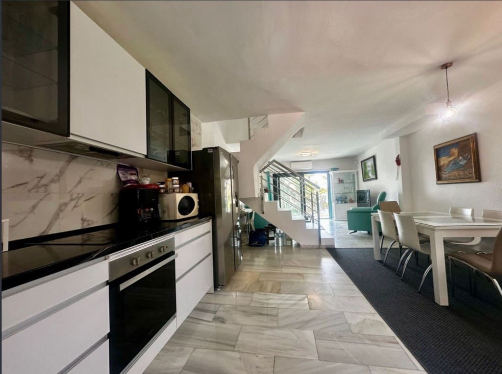 4 camera da letto Villetta Bifamiliare in vendita in Calahonda con piscina - 749.000 € (Rif: 9560860)