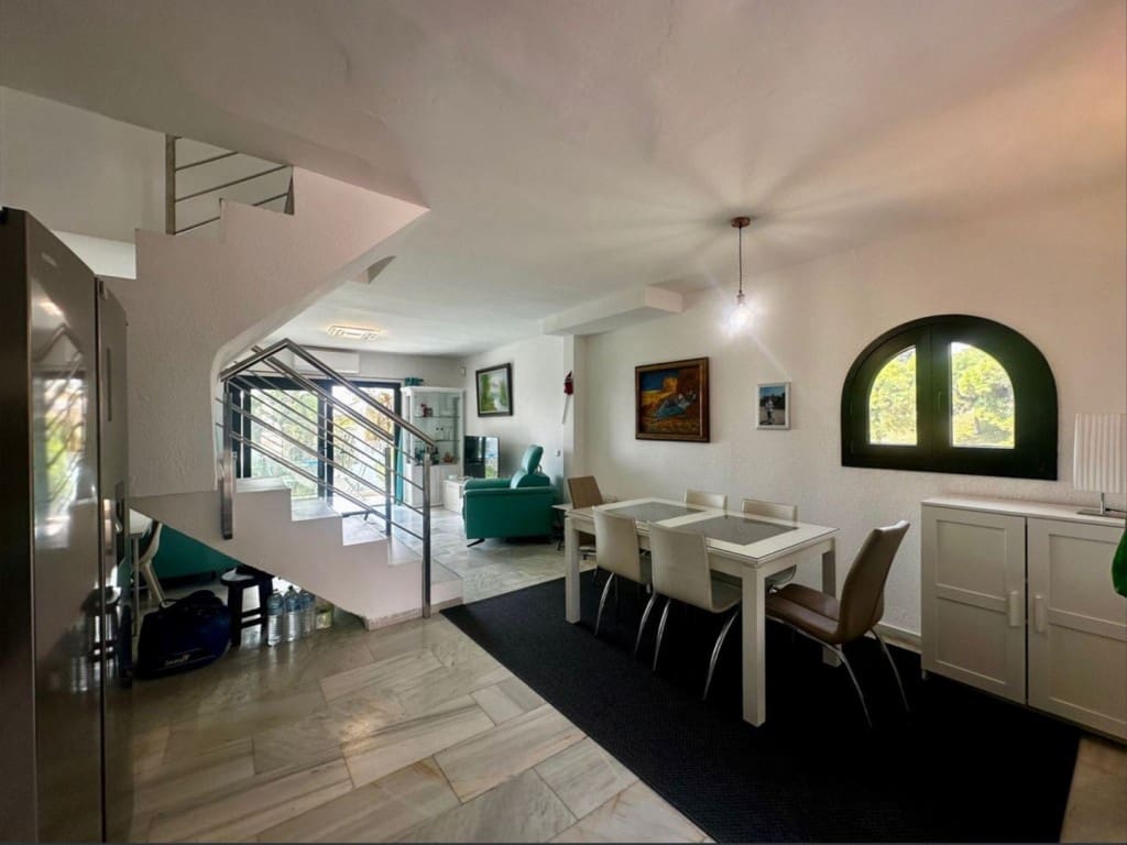 4 camera da letto Villetta Bifamiliare in vendita in Calahonda con piscina - 749.000 € (Rif: 9560860)