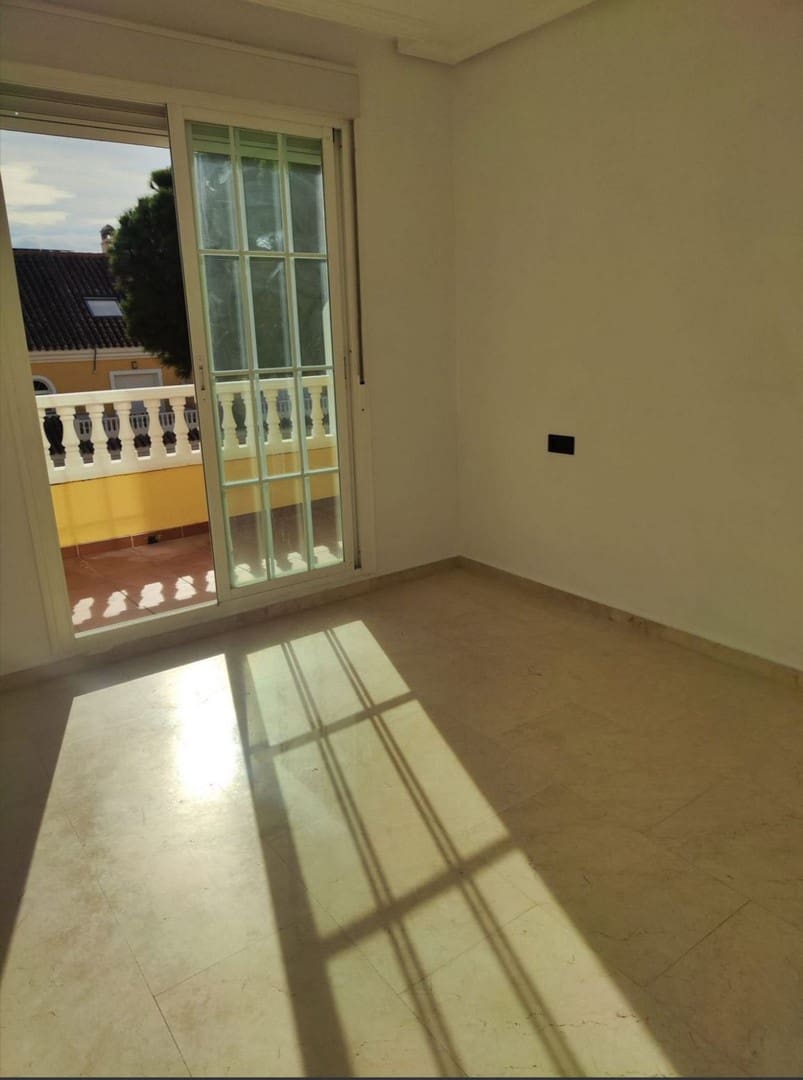 4 camera da letto Villetta Bifamiliare in vendita in Calahonda con piscina - 489.000 € (Rif: 9560861)