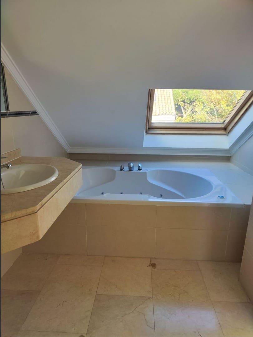 4 camera da letto Villetta Bifamiliare in vendita in Calahonda con piscina - 489.000 € (Rif: 9560861)