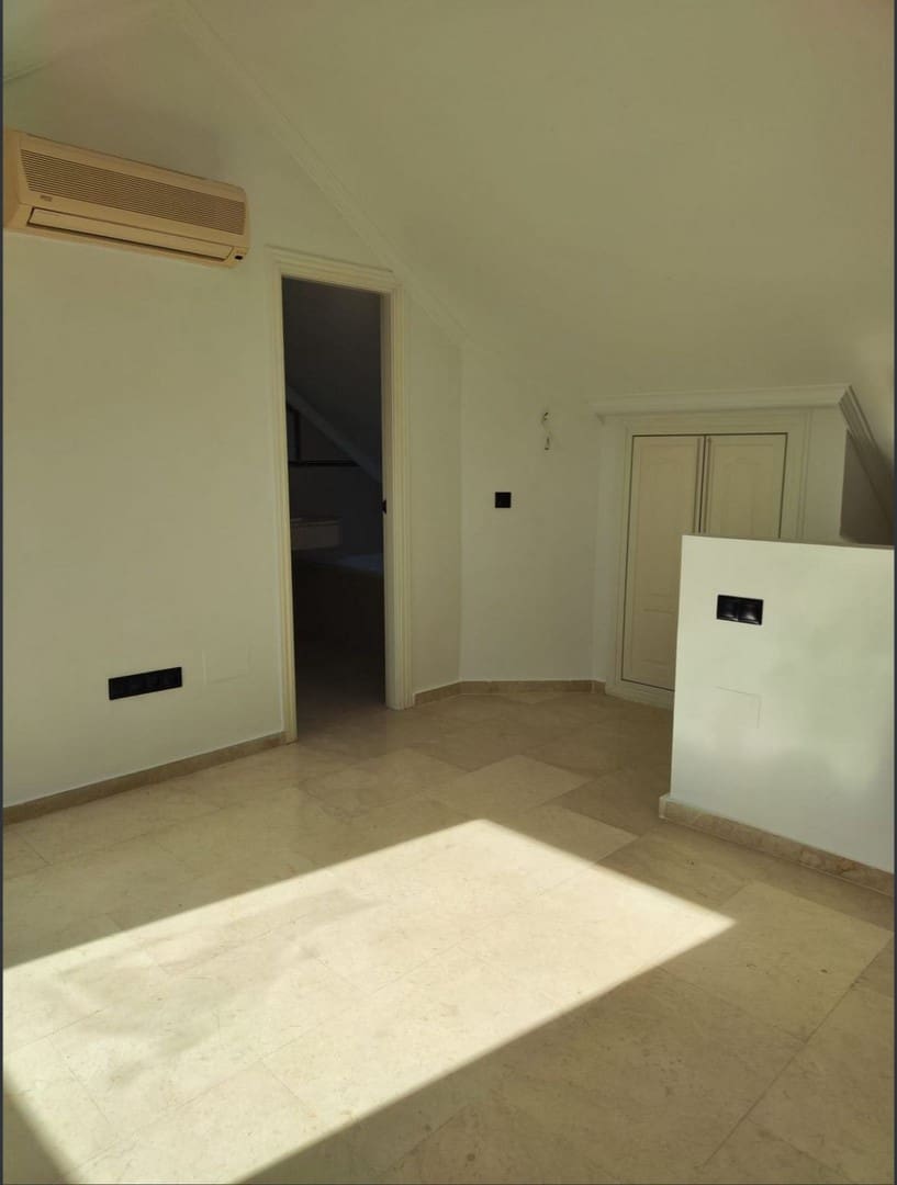 4 camera da letto Villetta Bifamiliare in vendita in Calahonda con piscina - 489.000 € (Rif: 9560861)