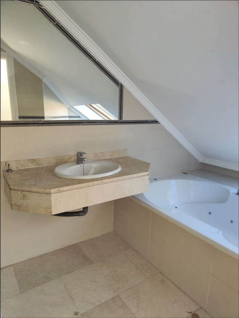 4 camera da letto Villetta Bifamiliare in vendita in Calahonda con piscina - 489.000 € (Rif: 9560861)