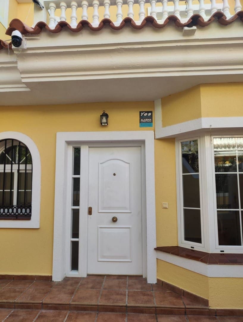 4 camera da letto Villetta Bifamiliare in vendita in Calahonda con piscina - 489.000 € (Rif: 9560861)