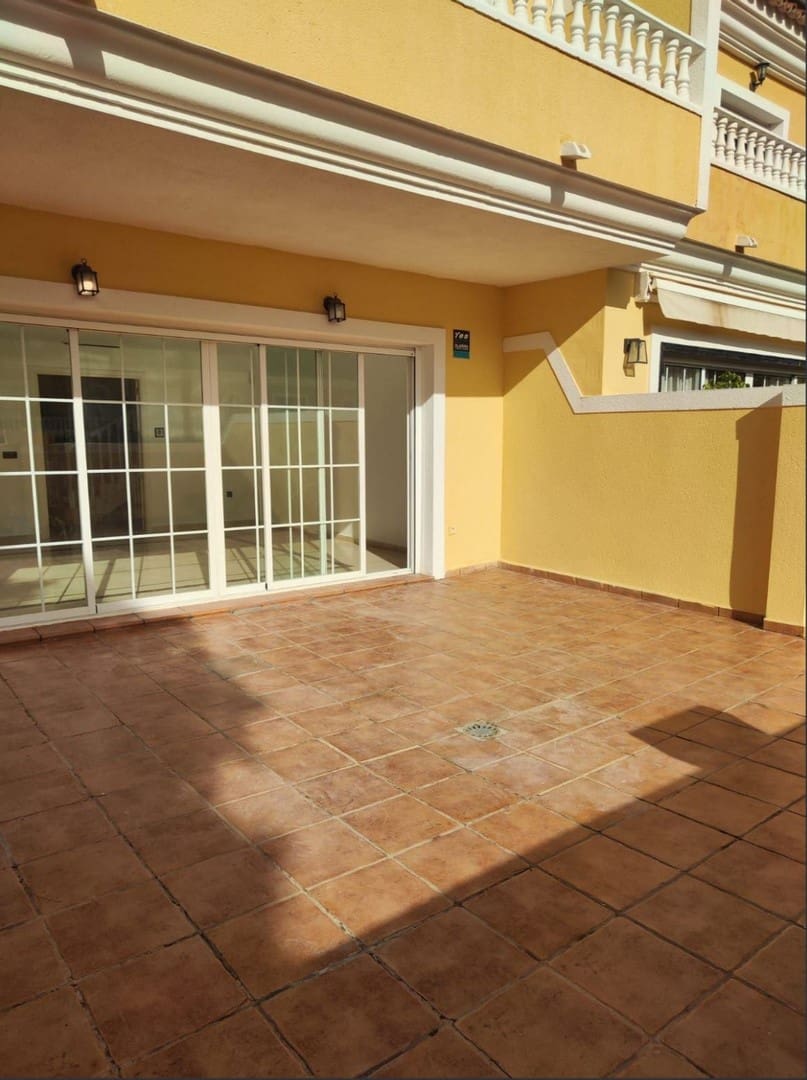 4 camera da letto Villetta Bifamiliare in vendita in Calahonda con piscina - 489.000 € (Rif: 9560861)