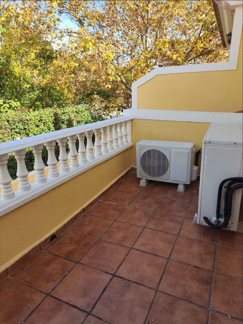 4 camera da letto Villetta Bifamiliare in vendita in Calahonda con piscina - 489.000 € (Rif: 9560861)