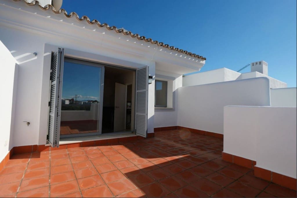 3 camera da letto Villetta Bifamiliare in vendita in Marbella con piscina - 549.999 € (Rif: 9564269)