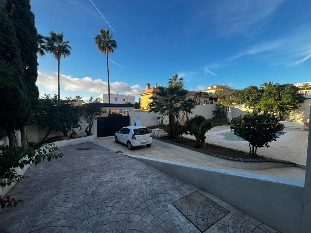 5 chambre Villa/Maison à vendre à Mijas Costa avec piscine garage - 1 700 000 € (Ref: 9570460)