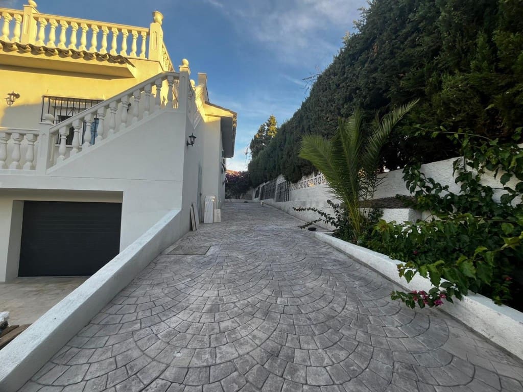 5 chambre Villa/Maison à vendre à Mijas Costa avec piscine garage - 1 700 000 € (Ref: 9570460)