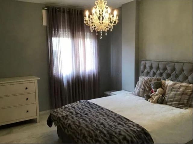 2 soveværelse Penthouse til salg i La Reserva, Marbella med swimmingpool garage - € 318.000 (Ref: 9573832)