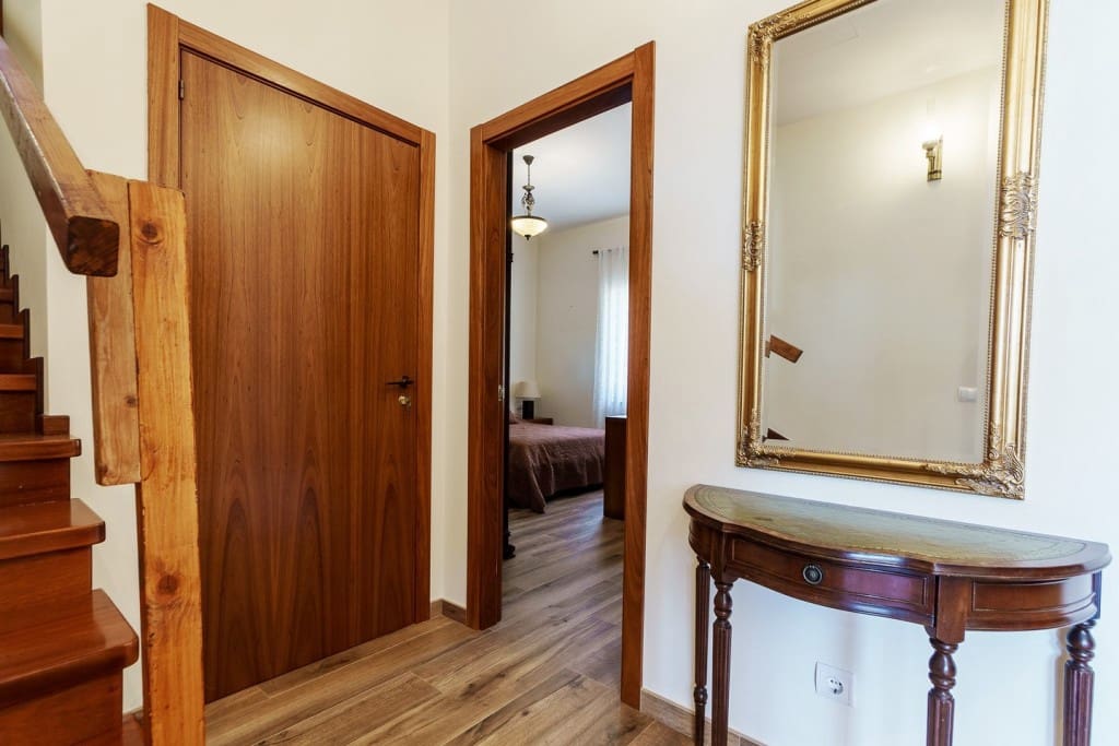 6 slaapkamer Villa te koop in El Rosario met zwembad garage - € 2.580.000 (Ref: 9585321)