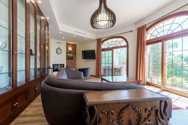 6 slaapkamer Villa te koop in El Rosario, Marbella met zwembad garage - € 2.580.000 (Ref: 9585321)