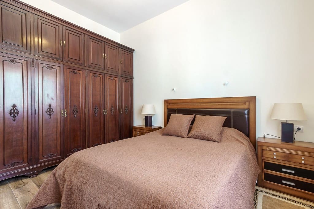 6 slaapkamer Villa te koop in El Rosario met zwembad garage - € 2.580.000 (Ref: 9585321)