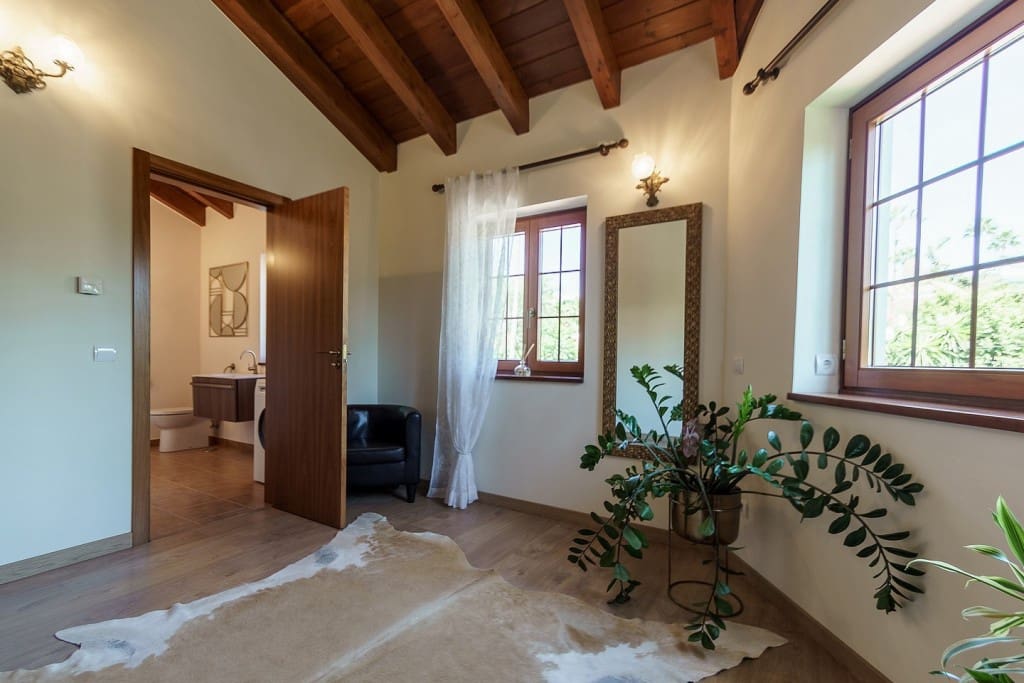 6 slaapkamer Villa te koop in El Rosario met zwembad garage - € 2.580.000 (Ref: 9585321)