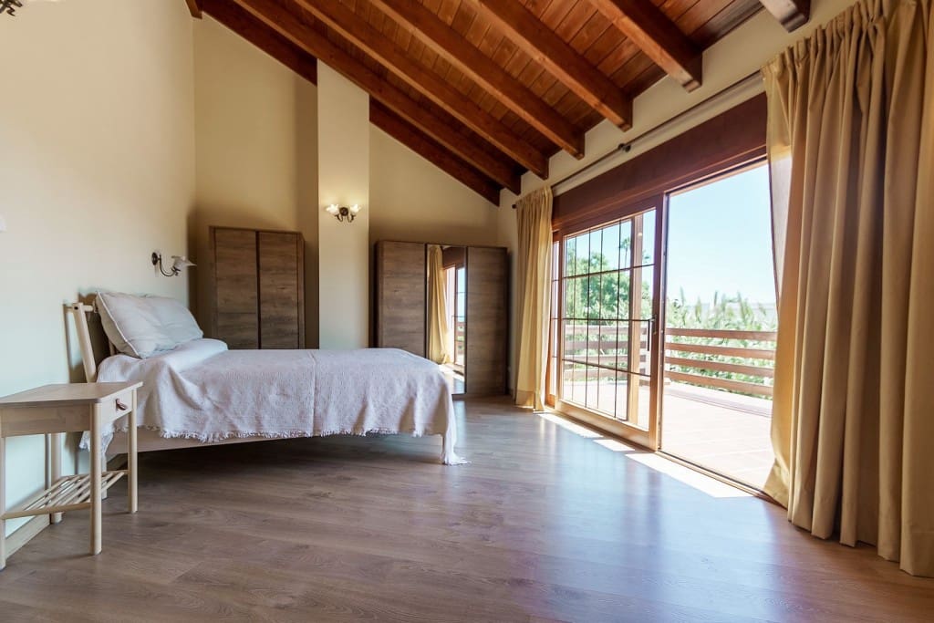 6 slaapkamer Villa te koop in El Rosario met zwembad garage - € 2.580.000 (Ref: 9585321)