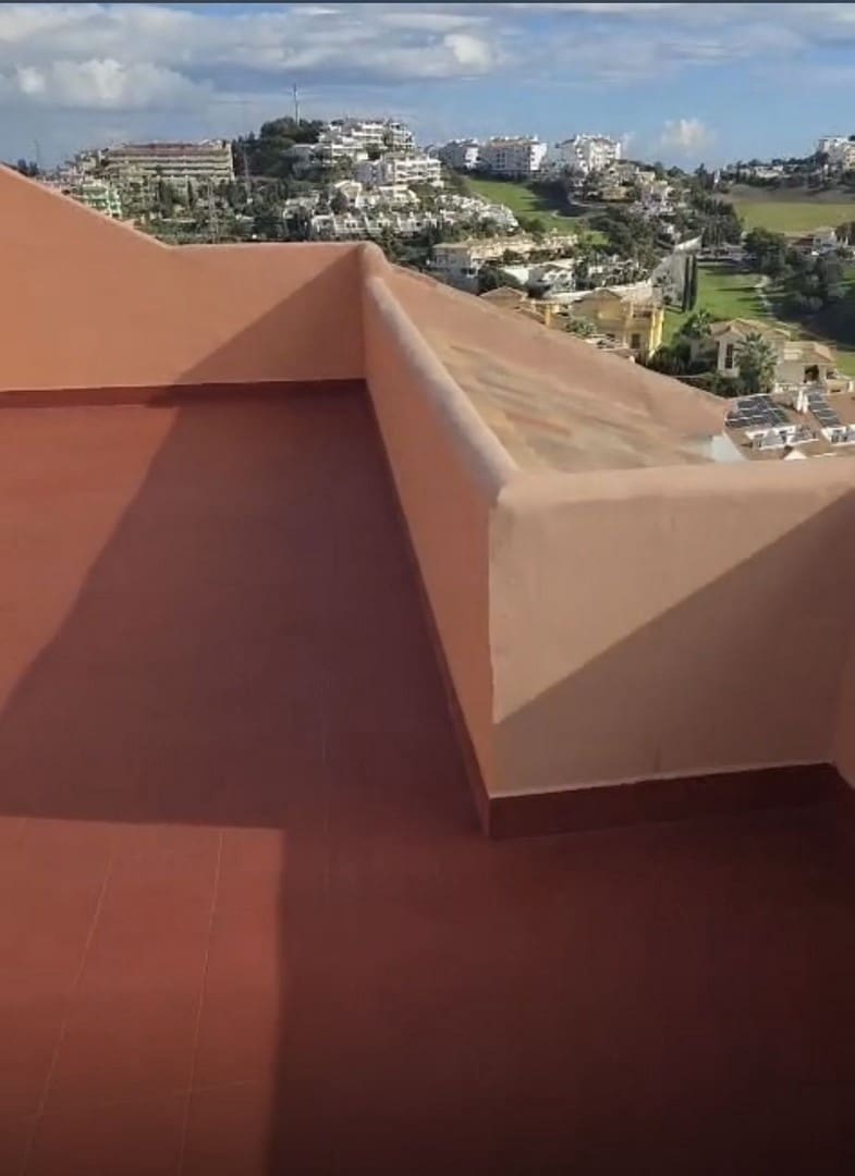 1 chambre Penthouse à vendre à Riviera del Sol avec piscine garage - 285 000 € (Ref: 9590647)