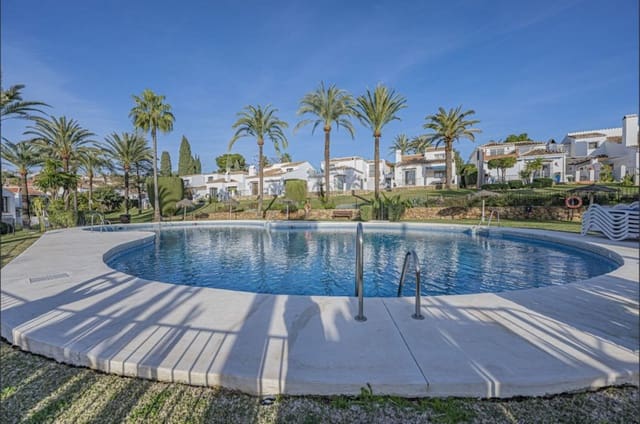 2 soveværelse Byhus til salg i Río Real, Marbella med swimmingpool - € 365.000 (Ref: 9594585)