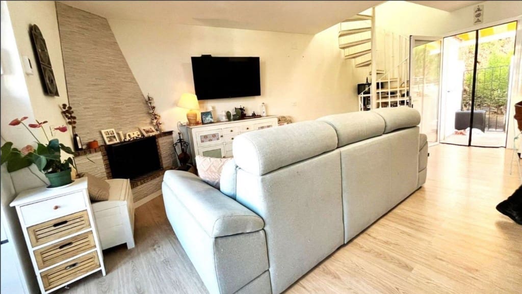 2 soveværelse Byhus til salg i Rio Real med swimmingpool - € 365.000 (Ref: 9594585)