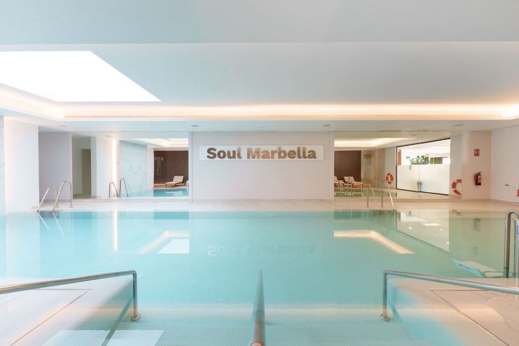 4 slaapkamer Appartement te koop in Marbella met zwembad garage - € 1.895.000 (Ref: 9598618)