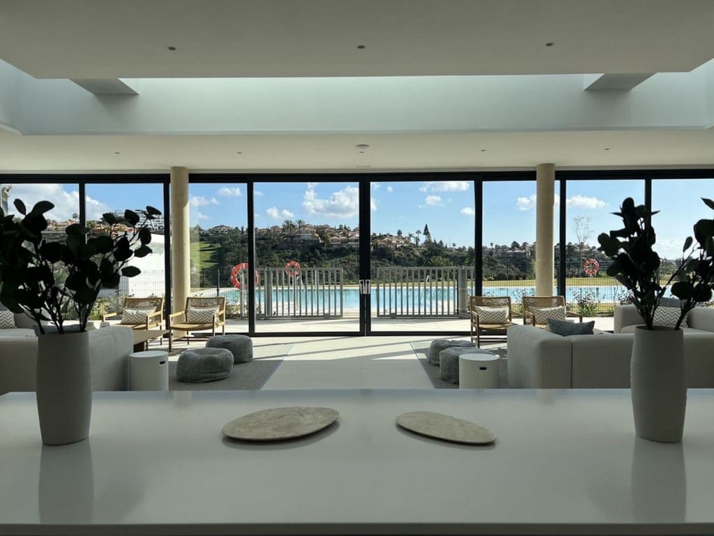 4 slaapkamer Appartement te koop in Marbella met zwembad garage - € 1.895.000 (Ref: 9598618)