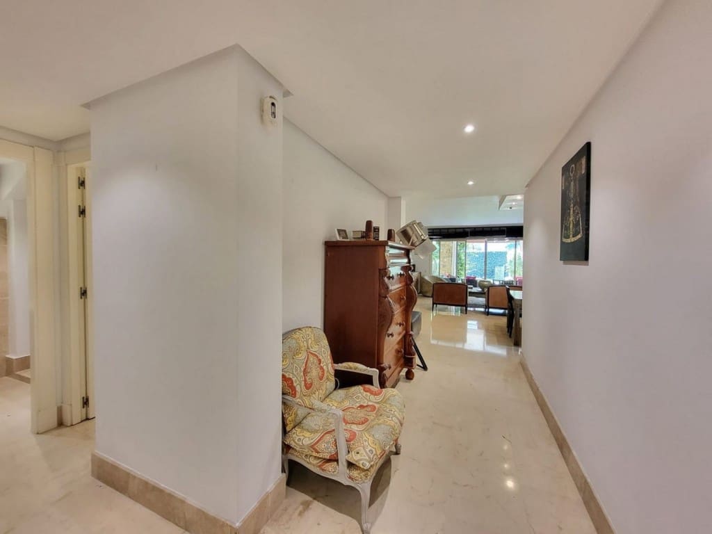 3 bedroom Apartment for sale in Rio Real with pool garage - € 750,000 (Ref: 9598622)