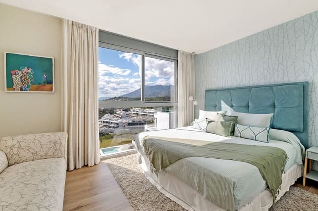 4 sypialnia Penthouse na sprzedaż w Santa Clara, Marbella z basenem garażem - 2 600 000 € (Ref: 9607147)