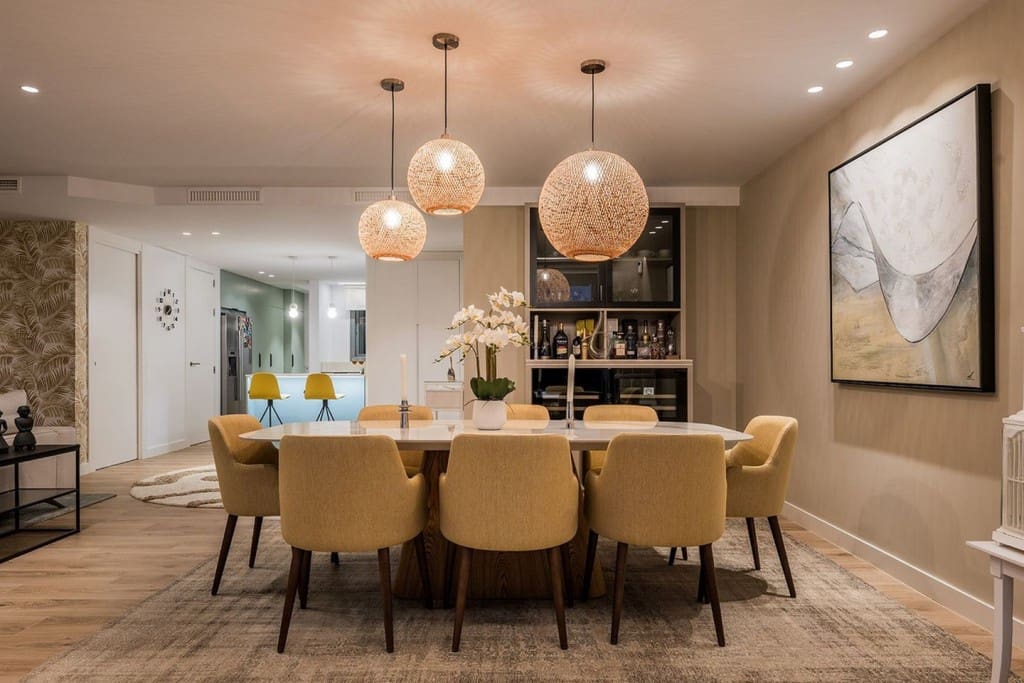 4 sypialnia Penthouse na sprzedaż w Marbella z basenem garażem - 2 600 000 € (Ref: 9607147)