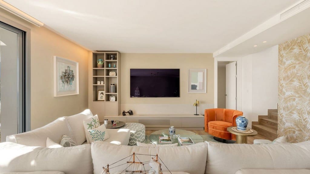 4 sypialnia Penthouse na sprzedaż w Marbella z basenem garażem - 2 600 000 € (Ref: 9607147)