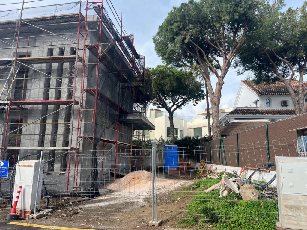 4 soverom Villa til salgs i El Rosario med svømmebasseng garasje - € 2 500 000 (Ref: 9614648)