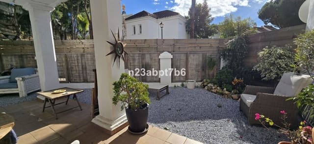2 sypialnia Apartament na sprzedaż w Nueva Andalucia, Marbella z basenem - 390 000 € (Ref: 9618882)
