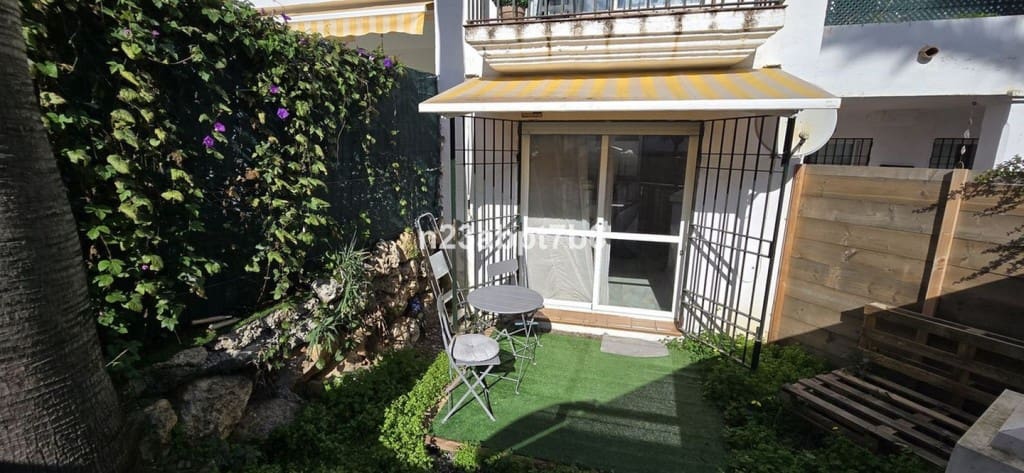 2 sypialnia Apartament na sprzedaż w Nueva Andalucia z basenem - 390 000 € (Ref: 9618882)