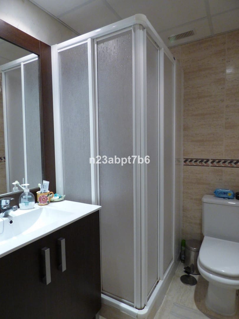 2 sypialnia Apartament na sprzedaż w Nueva Andalucia z basenem - 390 000 € (Ref: 9618882)