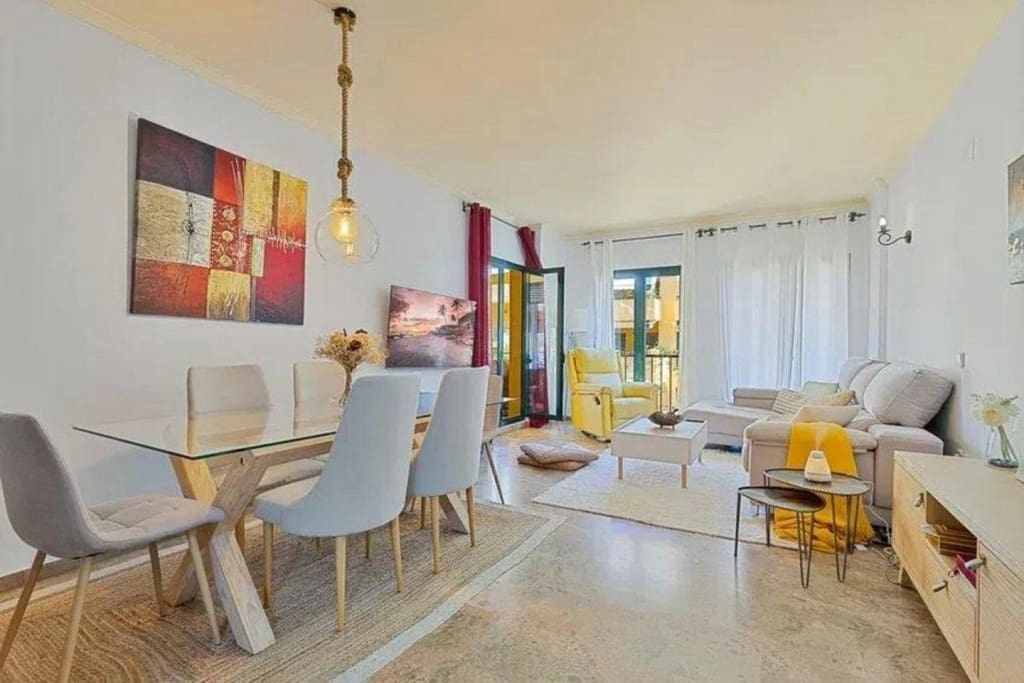 3 bedroom Apartment for sale in San Pedro de Alcantara with pool garage - € 690,000 (Ref: 9629550)