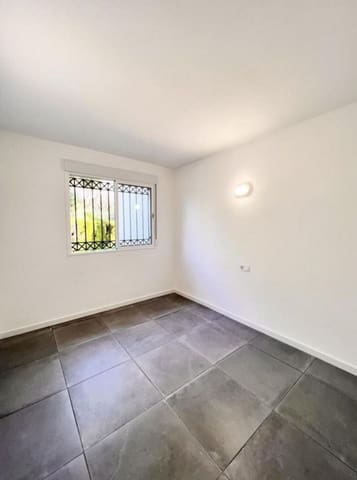 3 soveværelse Strandlejlighed til salg i Costalita, Estepona med swimmingpool garage - € 410.000 (Ref: 9629551)