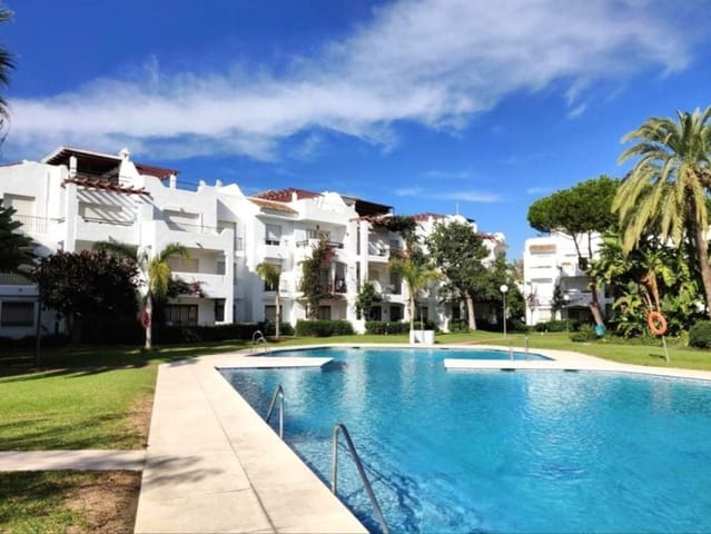 3 soveværelse Strandlejlighed til salg i Costalita, Estepona med swimmingpool garage - € 410.000 (Ref: 9629551)