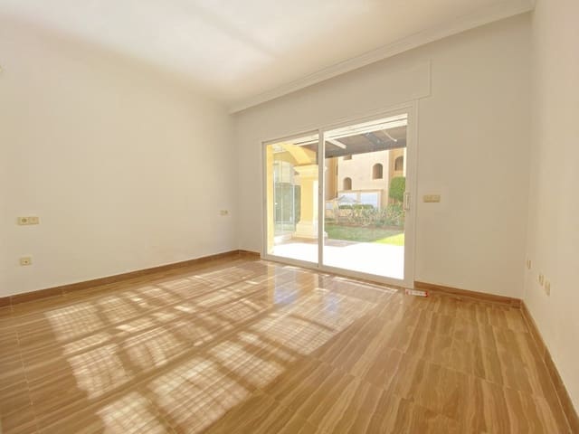 2 slaapkamer Appartement te koop in Elviria, Marbella met zwembad garage - € 605.000 (Ref: 9658190)