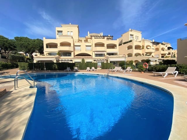 2 slaapkamer Appartement te koop in Elviria, Marbella met zwembad garage - € 605.000 (Ref: 9658190)