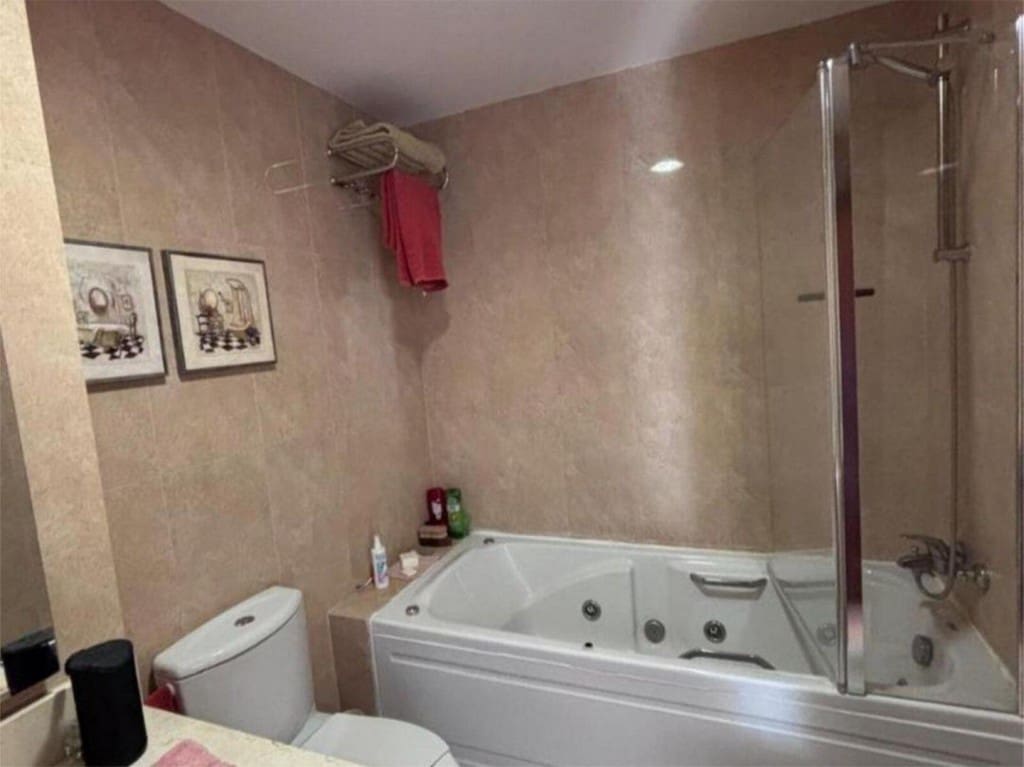 2 soverom Leilighet til salgs i Calahonda med svømmebasseng garasje - € 315 000 (Ref: 9665796)